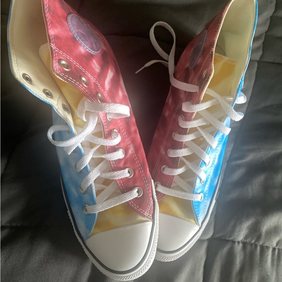 ~Converse High Top Sneakers~ - Picture 4 of 8